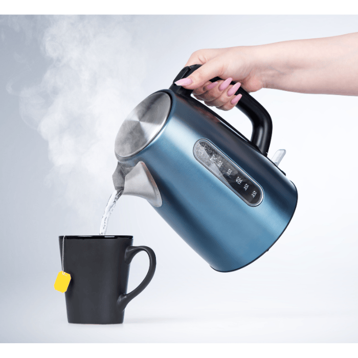 A kettle and cup