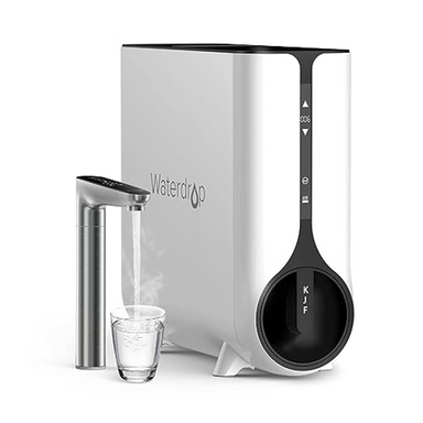 Front view of Waterdrop WDK6 with faucet dispensing water